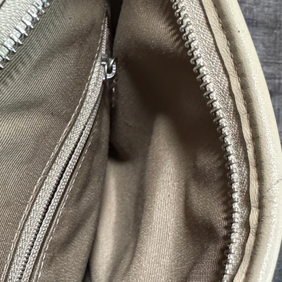 Vintage Coach Beige Crossbody Bag - Picture 12 of 16